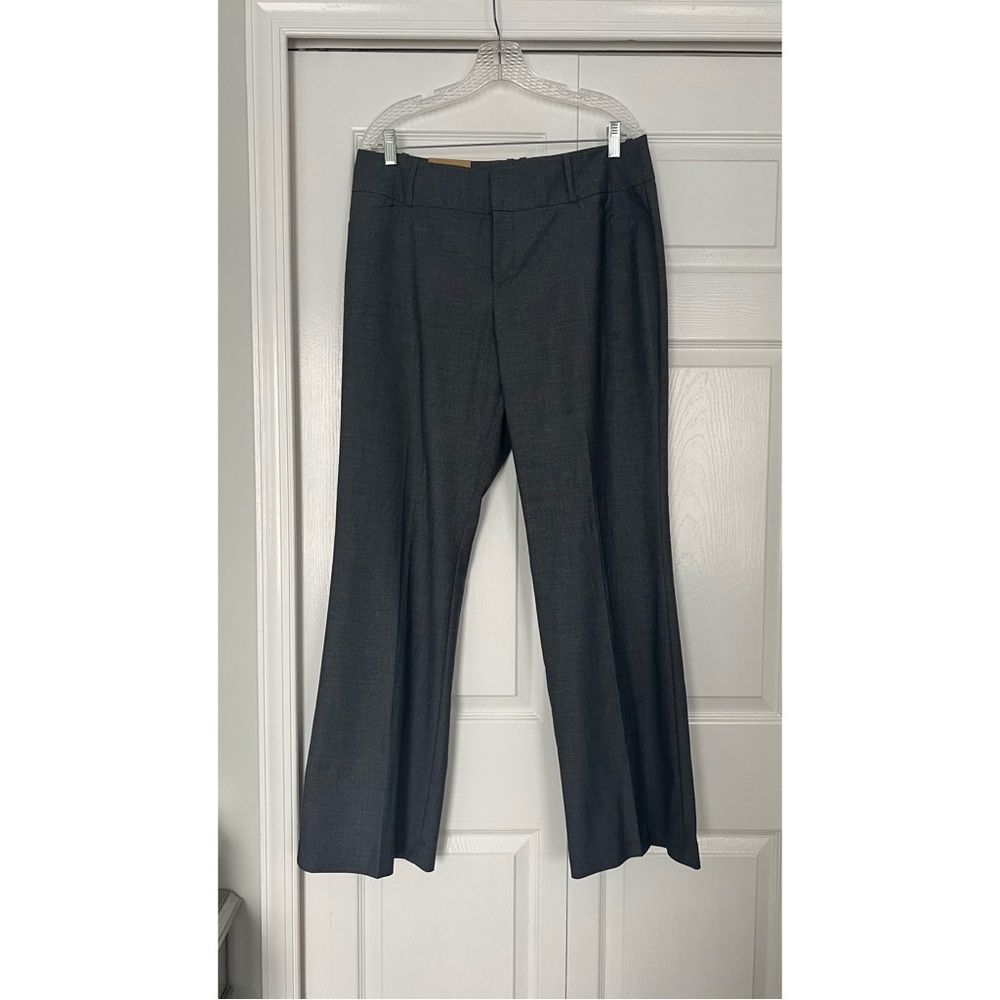 Mossimo Supply Co. Gray Mid-Rise Curvy Fit Trousers Size 14 NWT Pleated Stretch